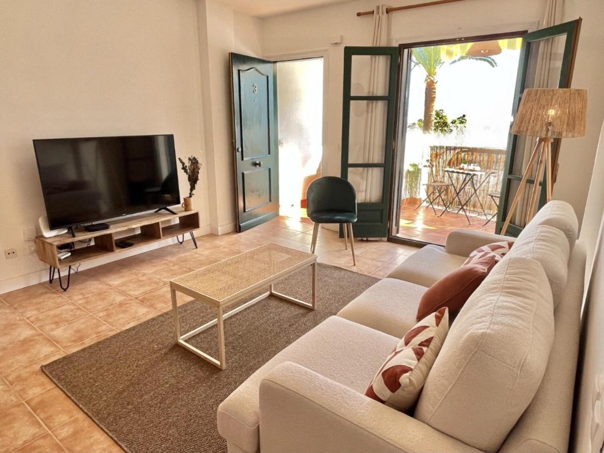 Casa La Aguanosa Con Piscina Y Vistas Al Mar Lejlighed Frigiliana Eksteriør billede