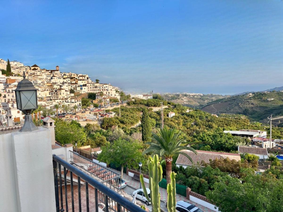 Casa La Aguanosa Con Piscina Y Vistas Al Mar Lejlighed Frigiliana Eksteriør billede